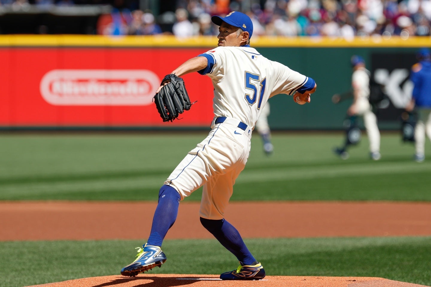 レイズ戦の始球式を務めたイチロー氏。(C) Getty Images