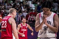 大応援団を背に勢いに乗ったレバノンと、対照的に力なく敗れた日本。優勝はおろか８強入りも逃した。(C)FIBA