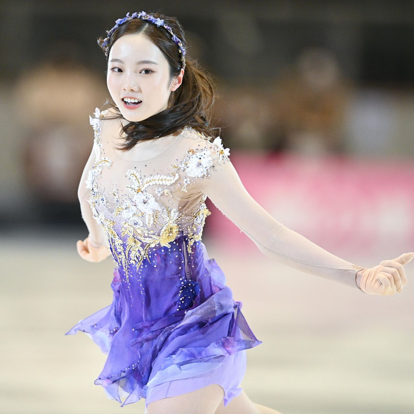 発売前から話題沸騰の1st写真集。本田さんもかなりお気に入りの仕上がりとなっているようだ。(C)JMPA
