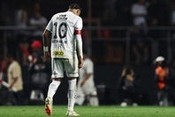 ０－６の大敗を喫したサントスのネイマール。(C)Getty Images