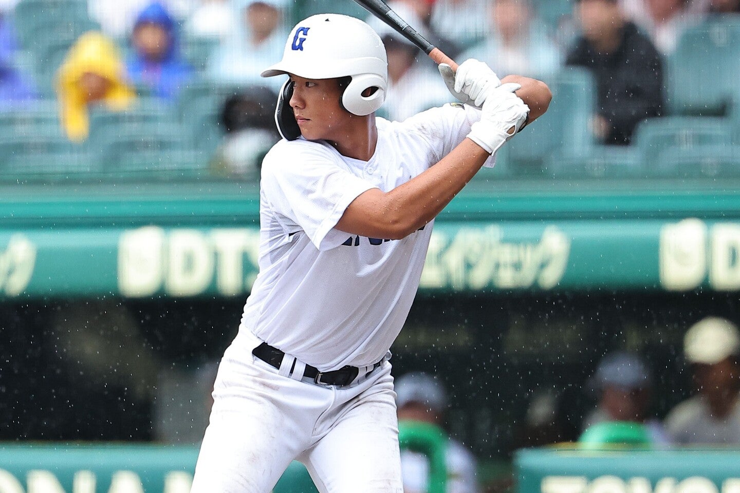 坂口は延長11回、レフト前にサヨナラタイムリーを放ち、センバツ覇者の横山を倒した。写真：THE DIGEST写真部