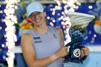 シンシナティ決勝でパオリーニを下し通算11度目のWTA1000優勝を飾ったシフィオンテク。「今大会は気持ちをしっかり保てた」と振り返る。(C)Getty Images