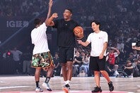 八村主催のイベントに富樫勇樹がサプライズで現れ、ファンを喜ばせた。写真：梅月智史（THE DIGEST編集部）