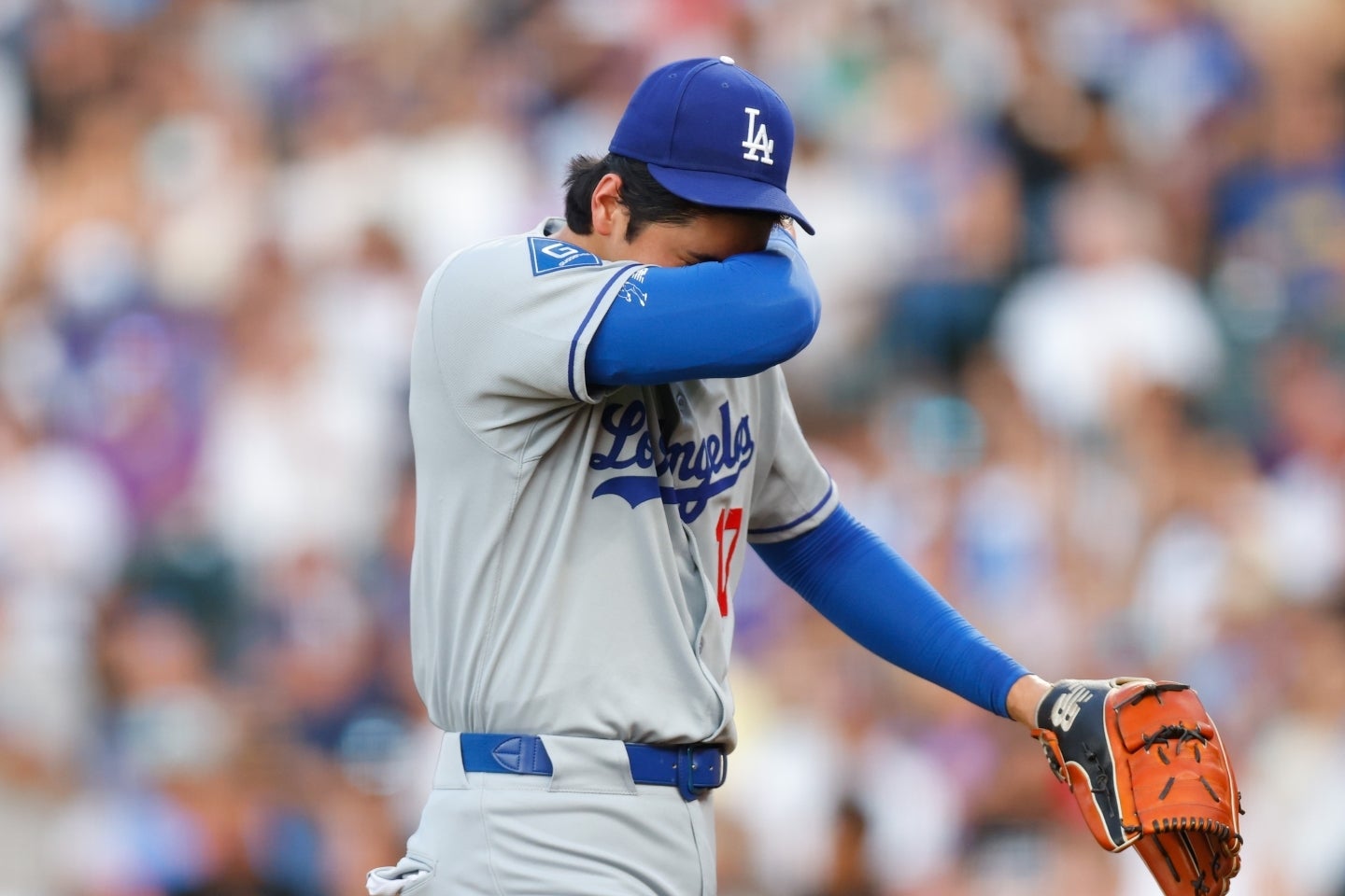 ４回66球、被安打９、５失点で負け投手となった大谷。(C)Getty Images