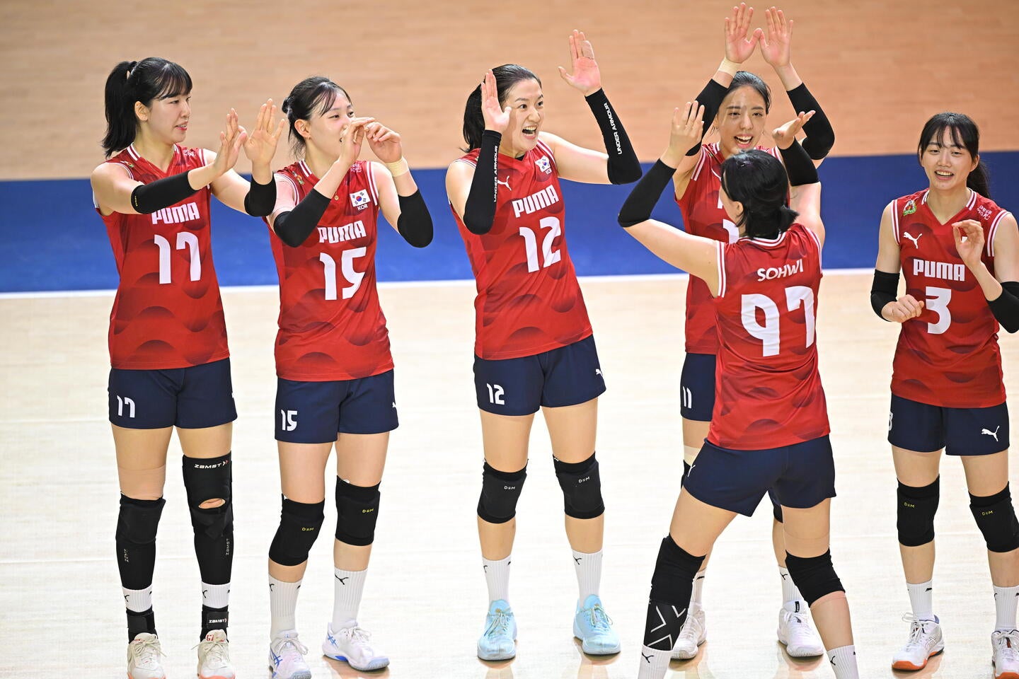 日本代表にフルセットの末、勝利した韓国代表。画像は７月のネーションズリーグ。写真：金子拓弥（THE DIGEST写真部）