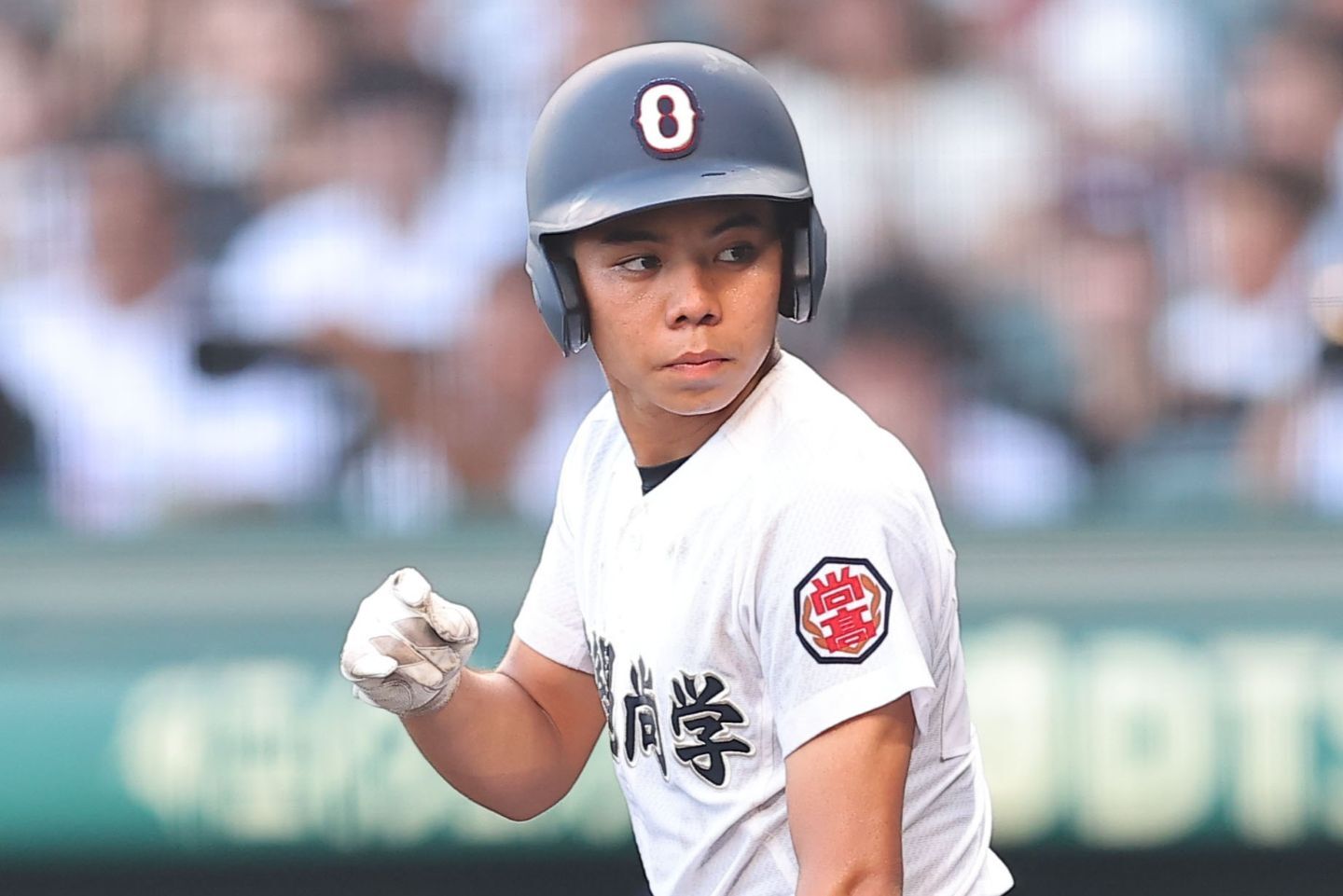 沖縄尚学のキャプテンを務めた真喜志。お立ち台で母への感謝を述べた。写真：梅月智史（THE DIGEST写真部）