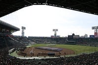 夏の甲子園に元五輪アスリートが人生初の観戦に訪れた。(C)THE DIGEST