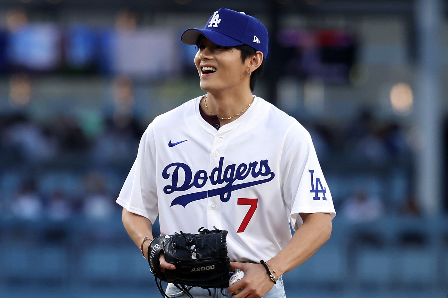 BTSのVさんが始球式を務めたドジャース戦を現地観戦したタレント平子理沙さんが話題を呼んだ。(C)Getty Images
