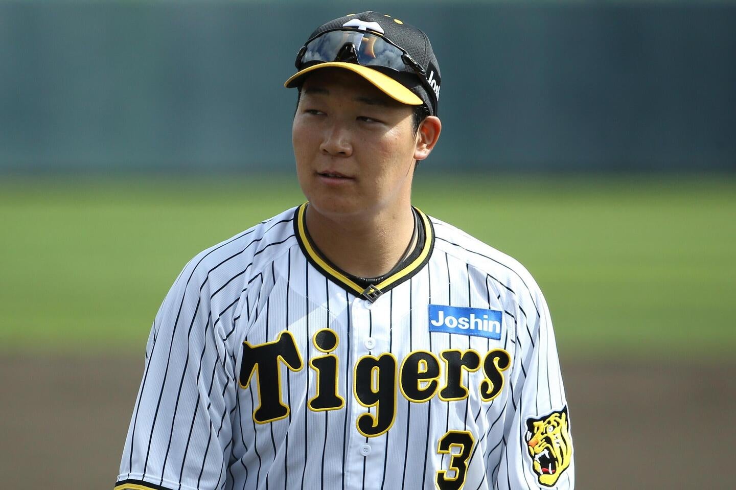 第１打席に勝ち越しの満塁ホームランを放った阪神の大山。(C)THE DIGEST