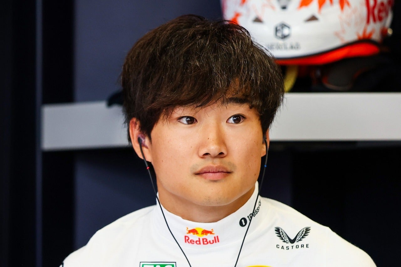 接触したローソンに対して不満を爆発させた角田。(C) Getty Images