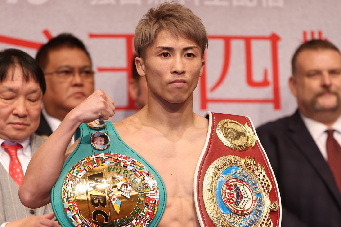 統一戦に臨む井上。かつて拳を交わした相手からエールが届いている。写真：福冨倖希