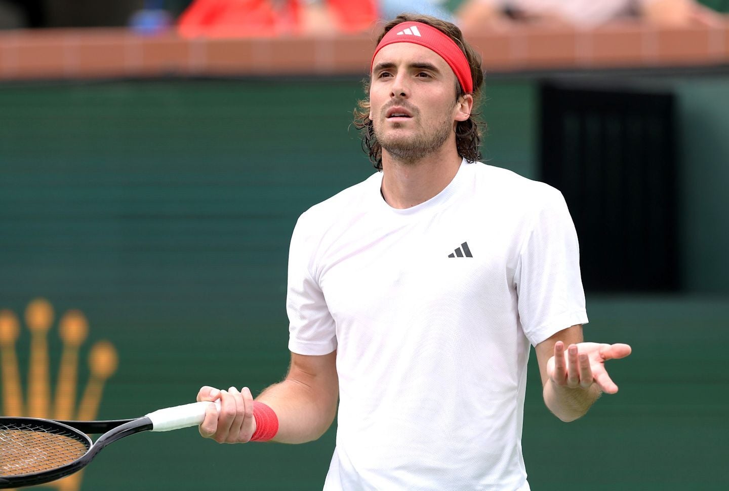 背中の痛みによって思うようにテニスができない苦しい日々を送るチチパスが母国メディアのインタビューで未来への不安を口にした。(C)Getty Images