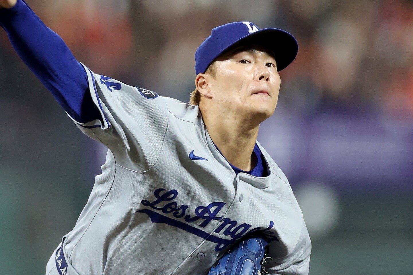 現地12日のジャイアンツ戦で登板した山本由伸。(C) Getty Images