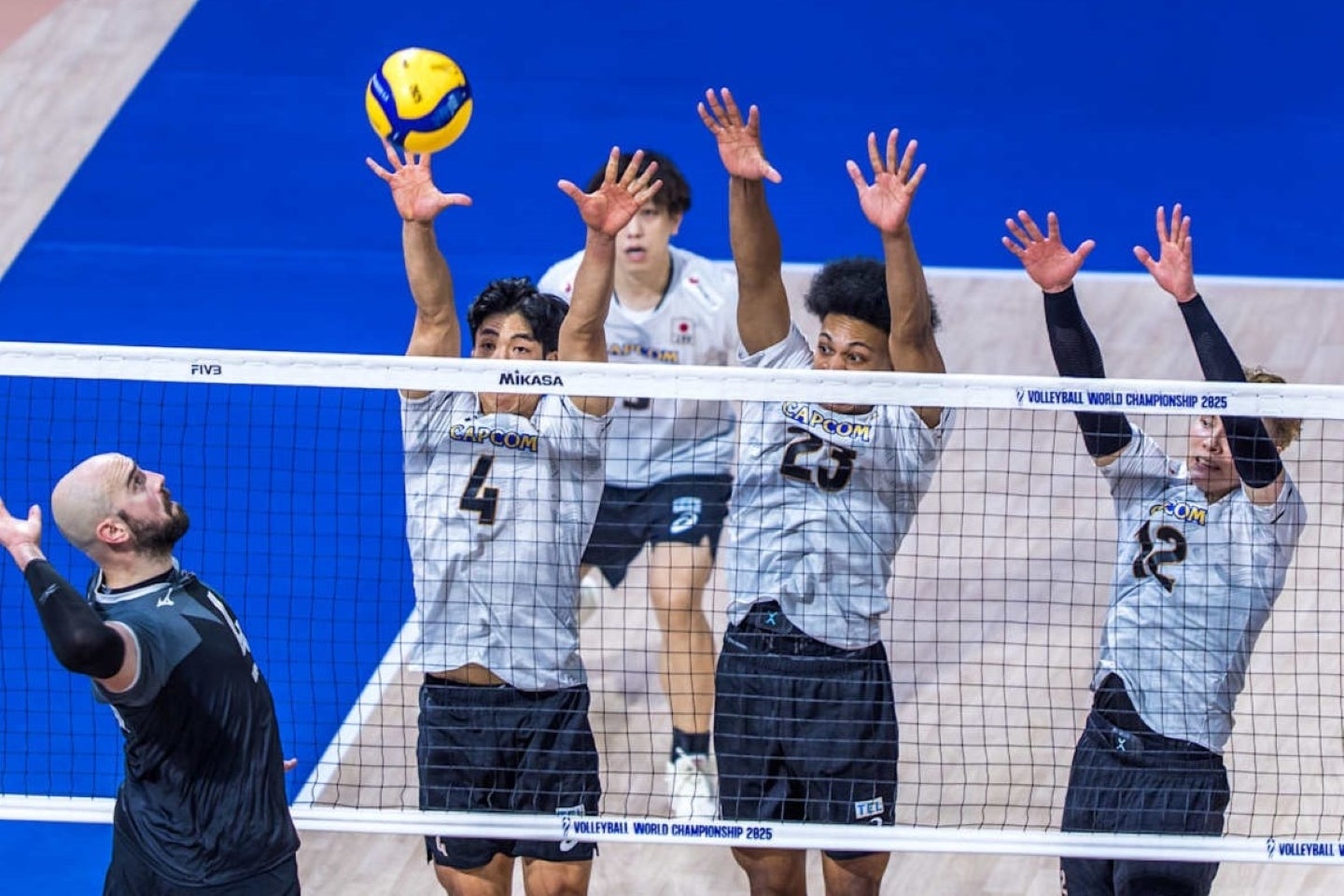 男子バレー日本代表は、カナダにストレート負け。２試合を終えた時点で１次リーグ敗退が決定した。(C) Volleyball World