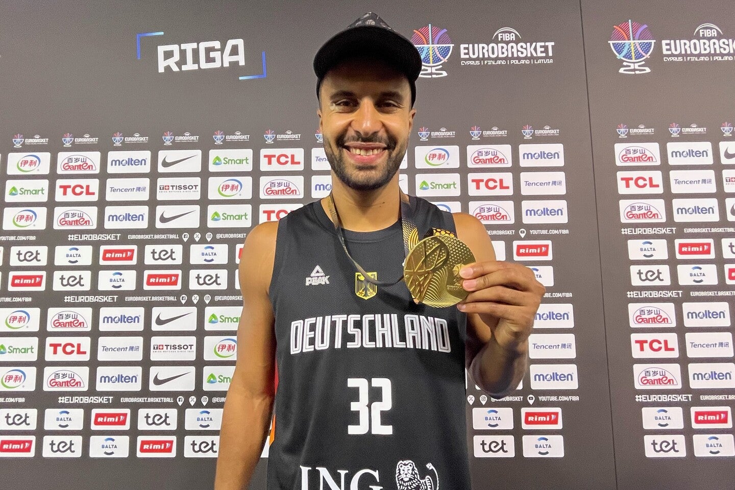 群馬所属のティーマンは2023年のW杯に続き、自身２個目の金メダルを手にした。写真：小川由紀子