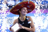 グアダラハラOPでツアー初優勝を飾ったヨビッチ。17歳283日はドバイでのアンドレーワを抜き今季の最年少Ｖだ。(C)Getty Images
