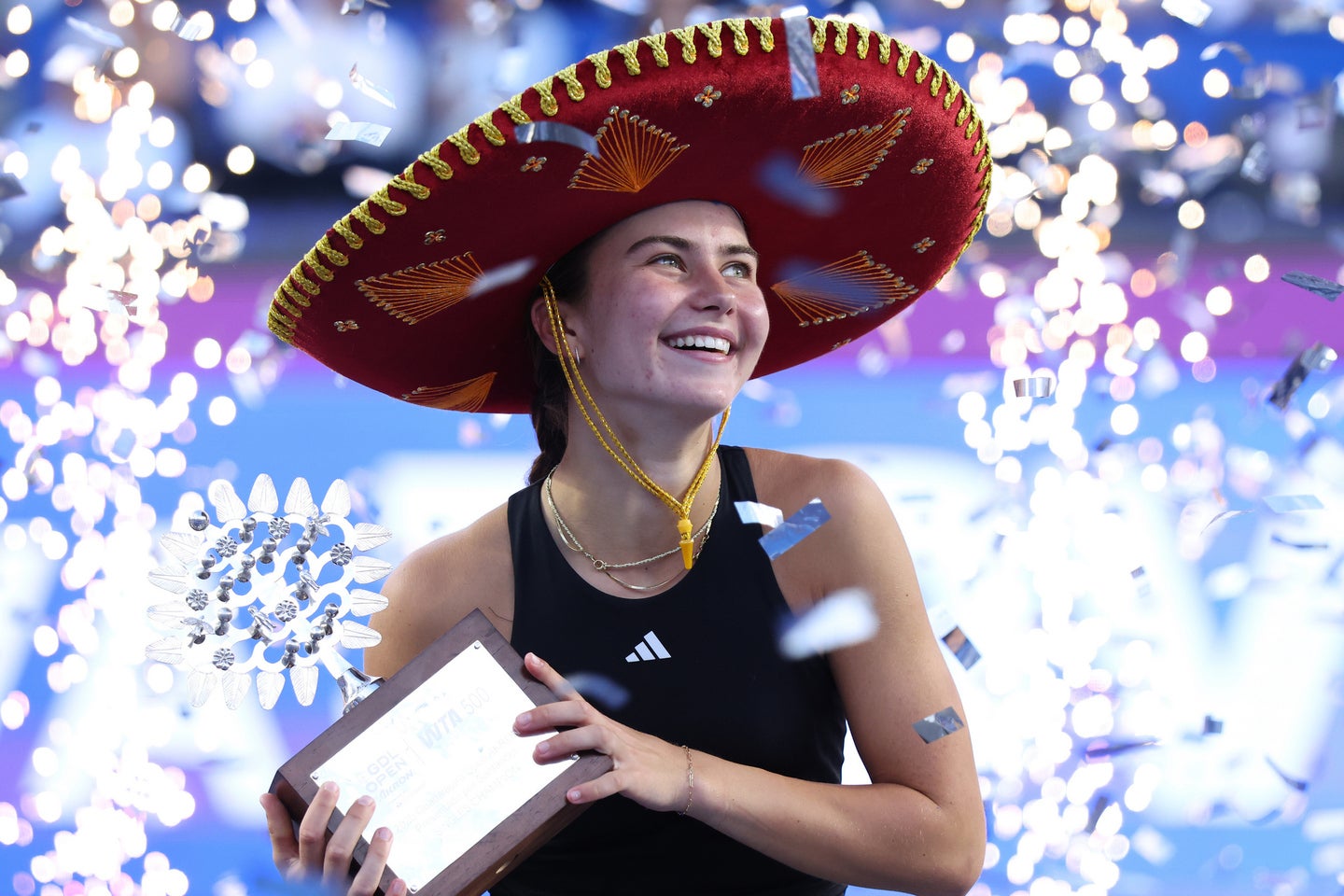 グアダラハラOPでツアー初優勝を飾ったヨビッチ。17歳283日はドバイでのアンドレーワを抜き今季の最年少Ｖだ。(C)Getty Images