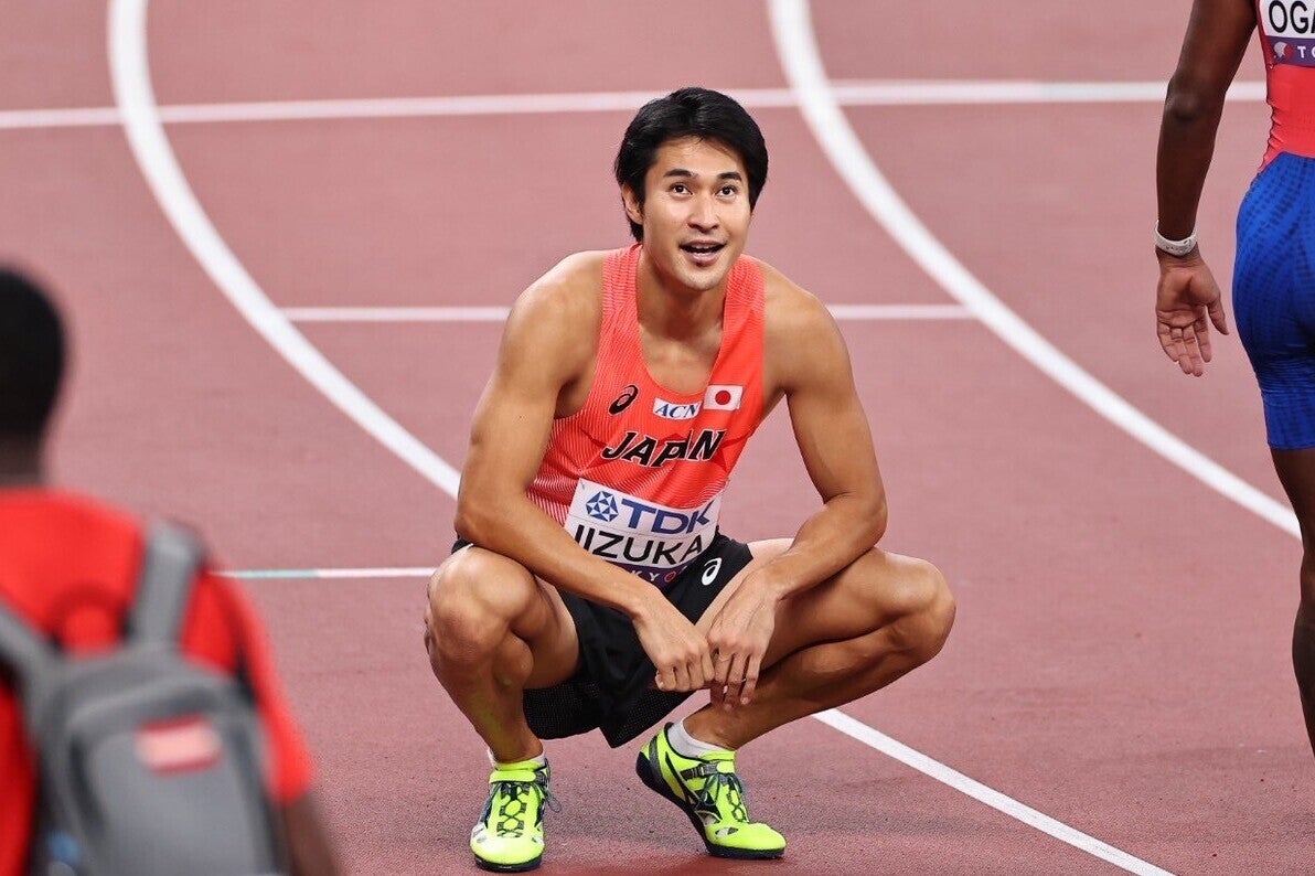 男子200mで予選敗退となった飯塚（右）。写真：梅月智史（THE DIGEST写真部）