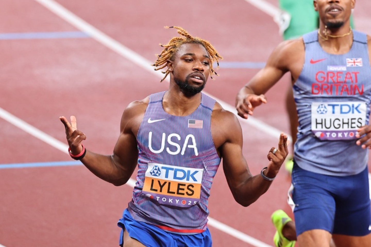 V4を狙うライルズ。圧巻の走りに国立は騒然とした。写真：梅月智史（THE DIGEST写真部）