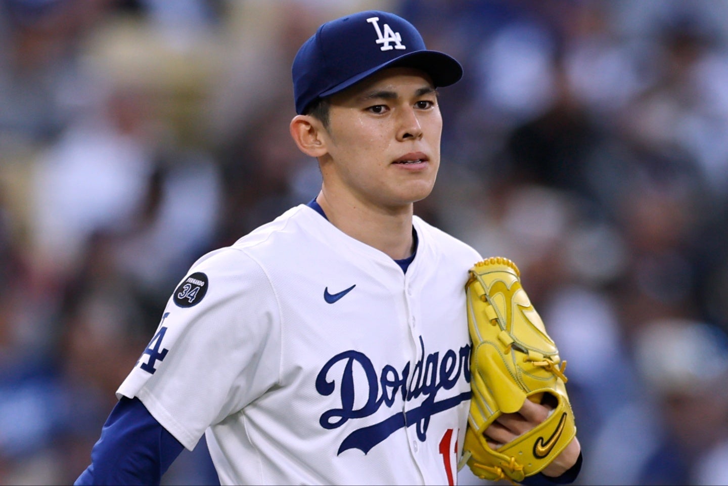 初のリリーフ起用となった佐々木。(C) Getty Images