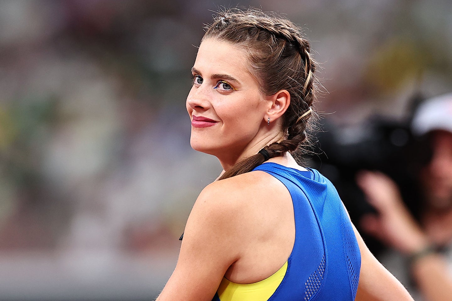 世界陸上 超人 走り高跳び 眠れる森の美女 マフチフ 直筆サイン 証拠もあり 可愛いお姫様」誕生日に銀座散策、日本車にご満悦の“眠れる森の