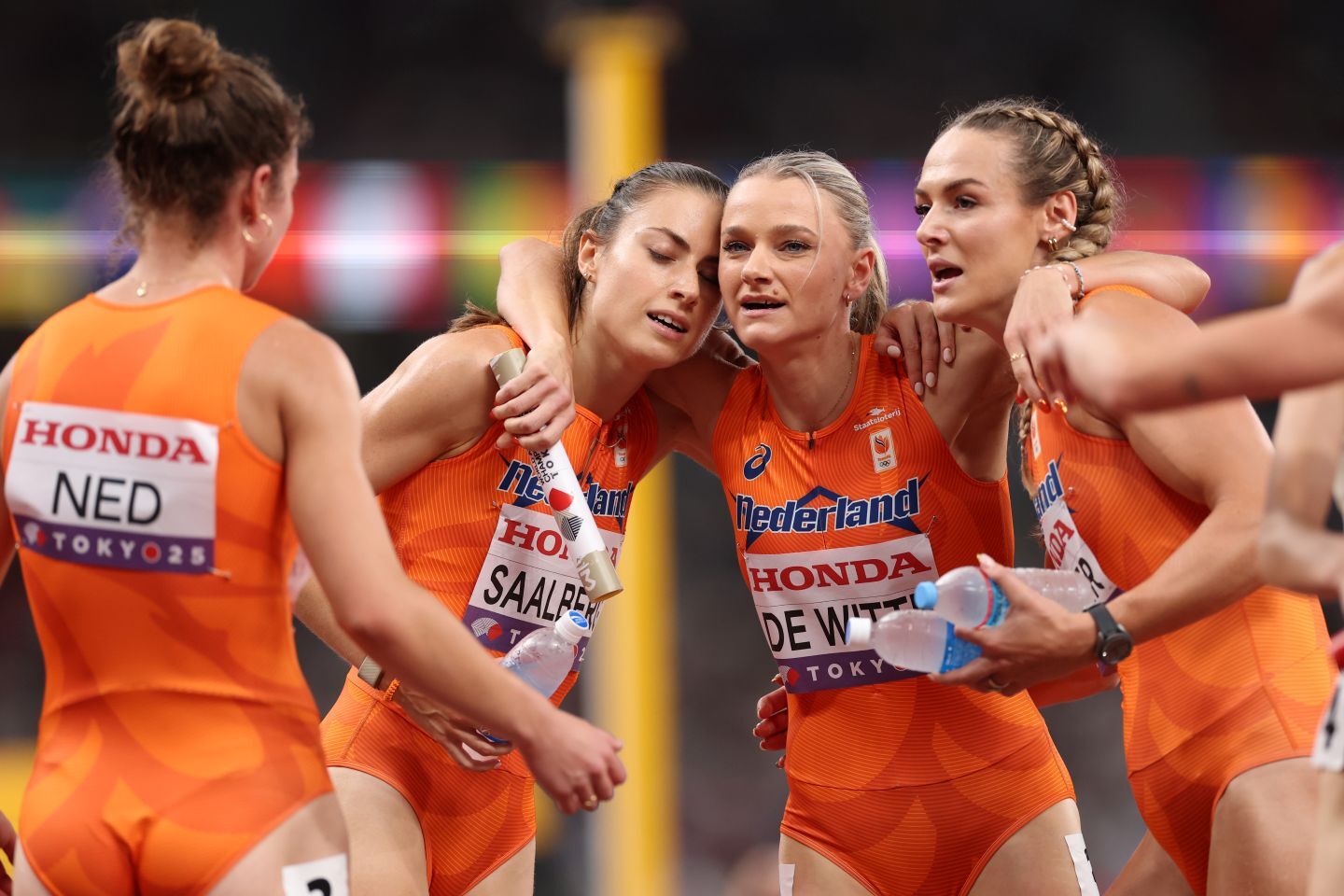 400ｍハードルを制したボルを温存したオランダだが、僅差で予選通過を果たした。(C) Getty Images