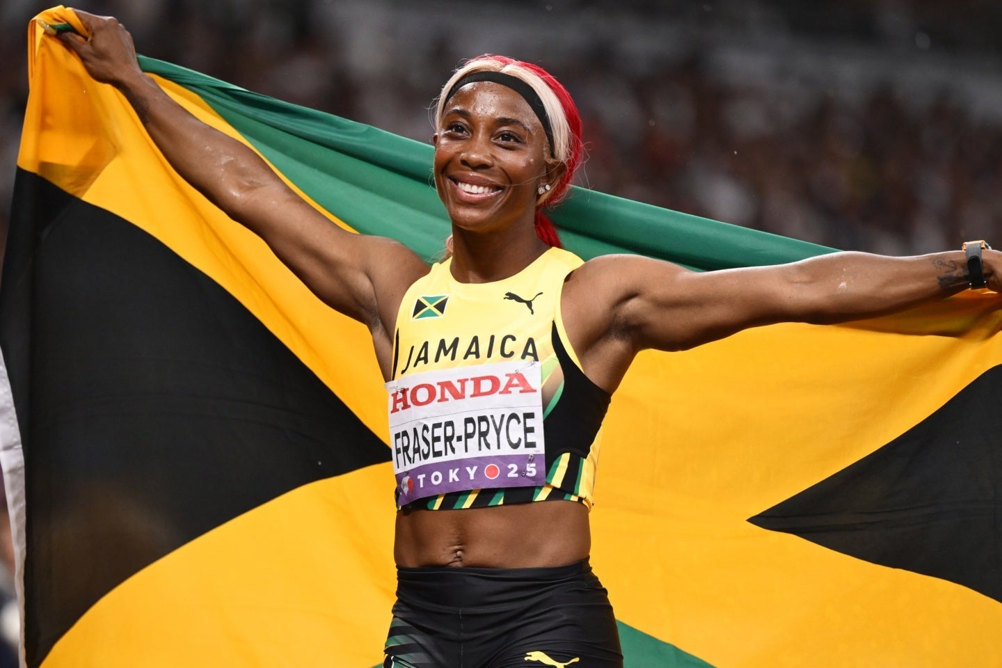 ジャマイカのフレーザープライス。世界陸上ラストランを終えた。(C) Getty Images