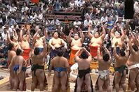 大相撲九月場所では、多くの著名人が観戦に訪れている。（C）AbemaTV,Inc.