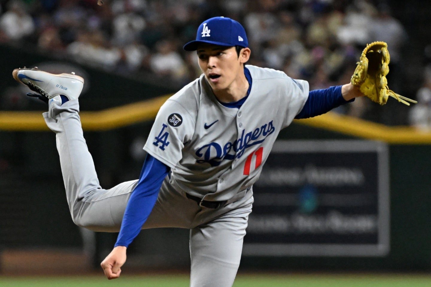 2点リードの7回から途中登板した佐々木。1イニングを2奪三振、無失点に抑えた。(C) Getty Images