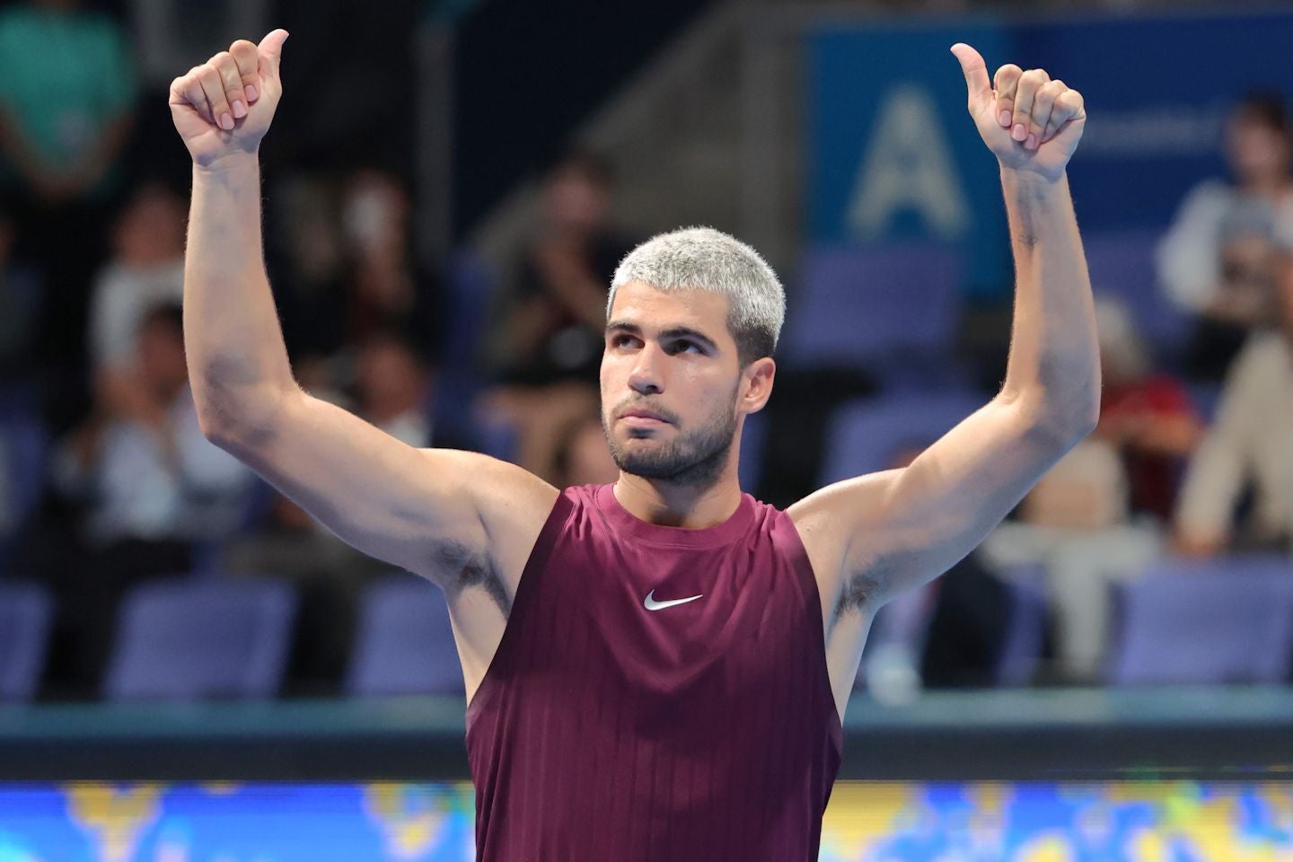 期待と不安が渦巻いたコロシアムのなかで最後は世界王者らしさを発揮して勝利をつかんだアルカラスだが……。写真:滝川敏之