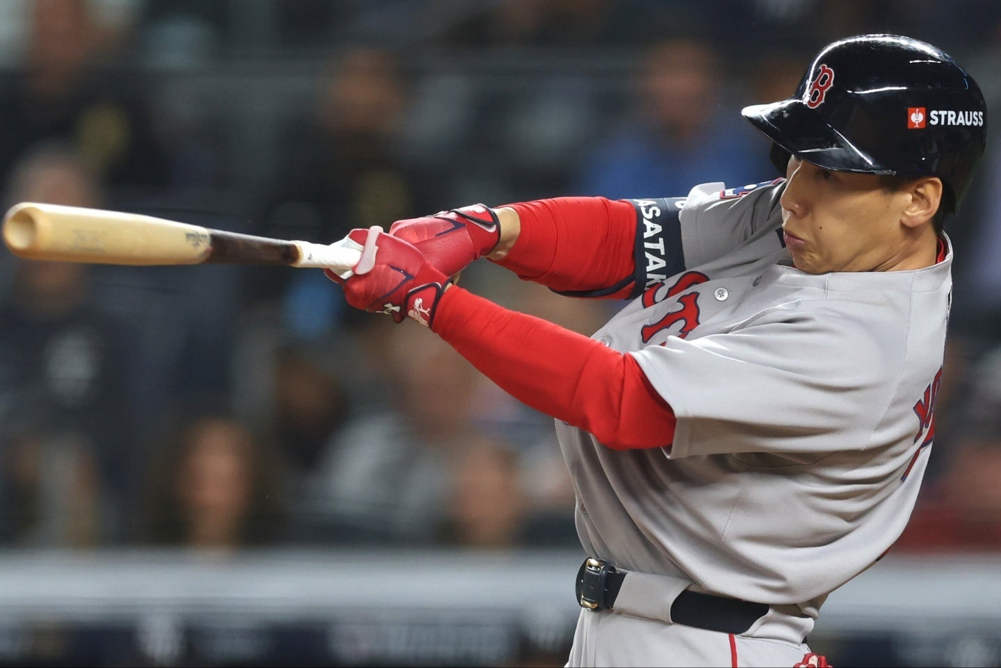 値千金の２点タイムリーで試合を決めた吉田。(C)Getty Images