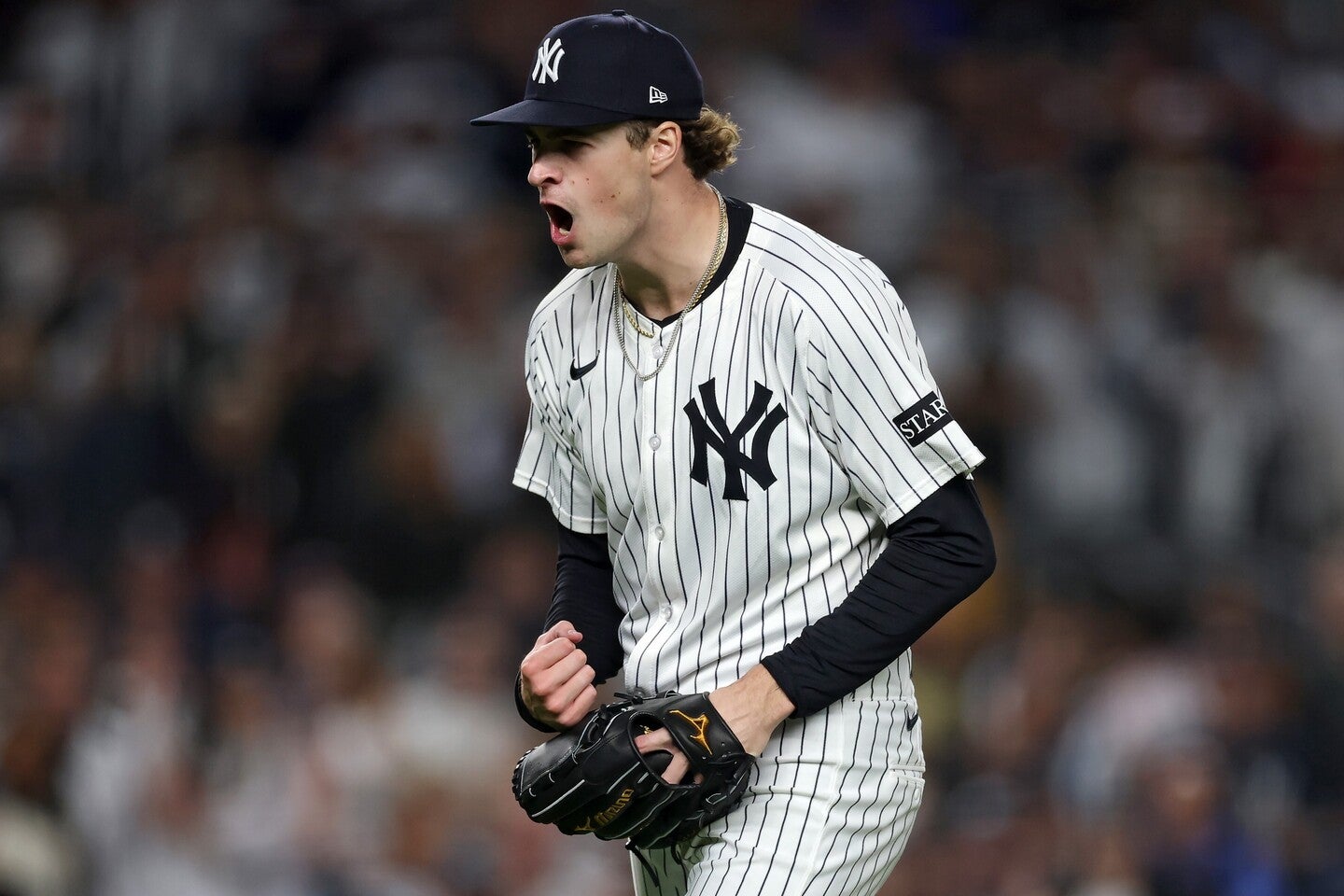 吠えるシュリットラー。敗れればポストシーズン終了の大一番に、新人右腕があまりにも大きな仕事をした。(C)Getty Images
