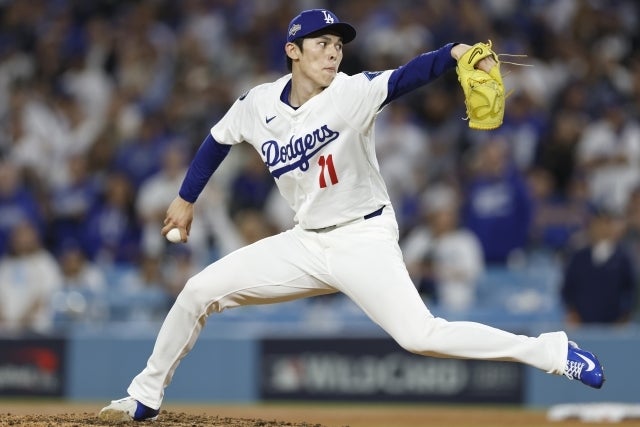 ポストシーズン初登板で快投した佐々木。(C)Getty Images