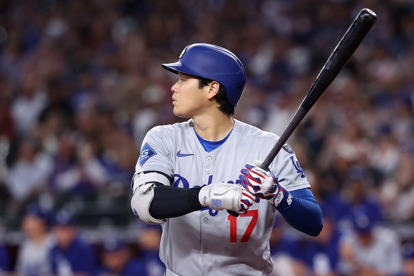 地区シリーズ第1戦、フィリーズ戦の初打席で三球三振だった大谷。(C)Getty Images