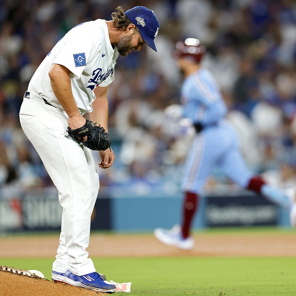リリーフで５失点と散々だったカーショウ。(C)Getty Images