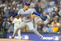 先発した山本。９回を投げきり３安打７K１失点。メジャー初の完投をみせた。(C) Getty Images