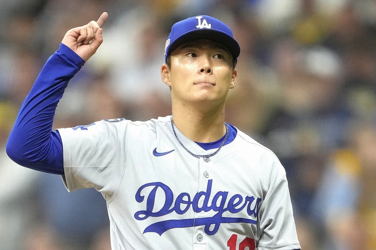 メジャー初完投でポストシーズン２勝目（１敗）を記録した山本。(C) Getty Images