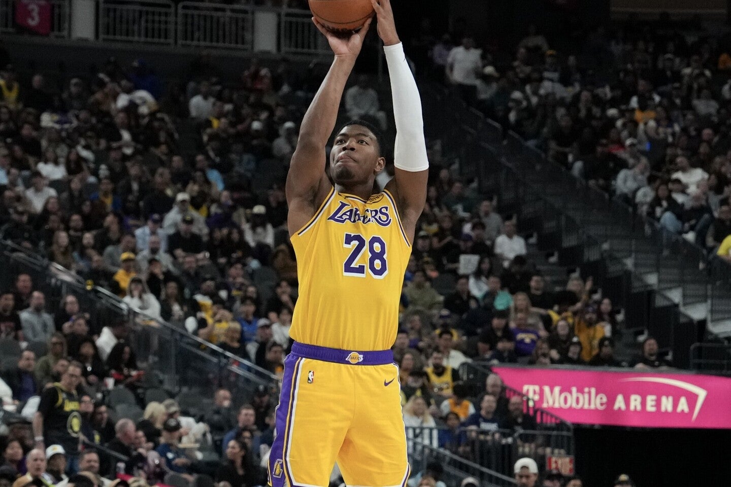 八村がプレシーズン最終戦で18得点をマークした。(C)Getty Images