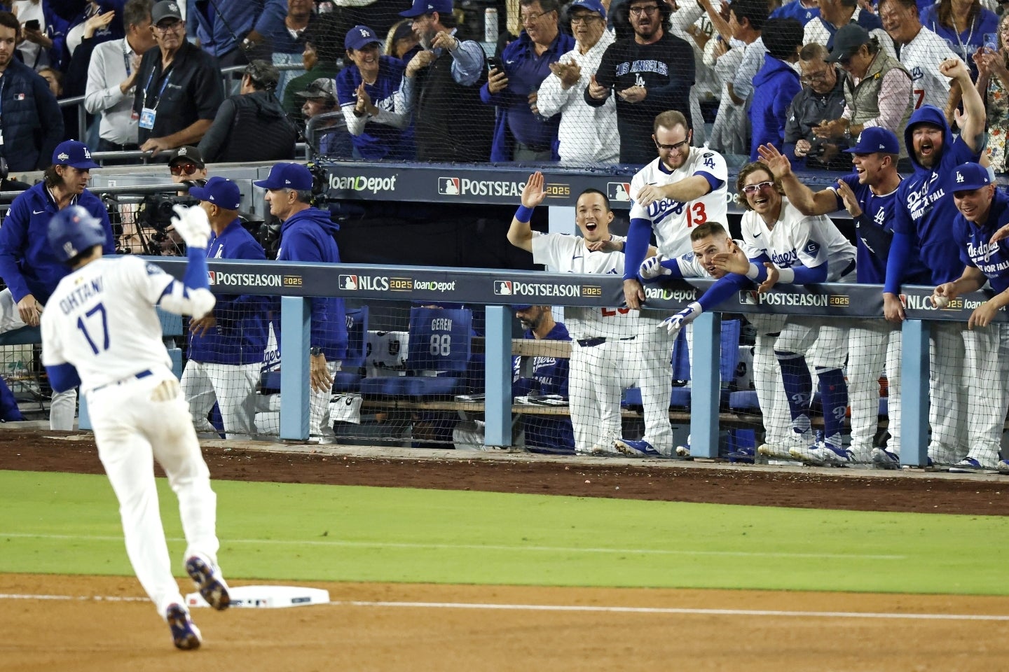 先発して６回10奪三振、無失点。打者として３本塁打と異次元の活躍。そんな大谷をチームメイトはどんな気持ちで見ていたのか。(C)Getty Images