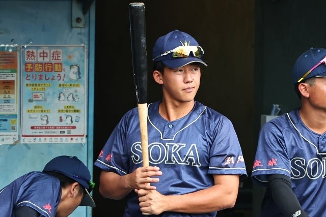 ３球団から１位指名され、阪神に交渉権を獲得された高石。写真：梅月智史（THE DIGEST写真部）