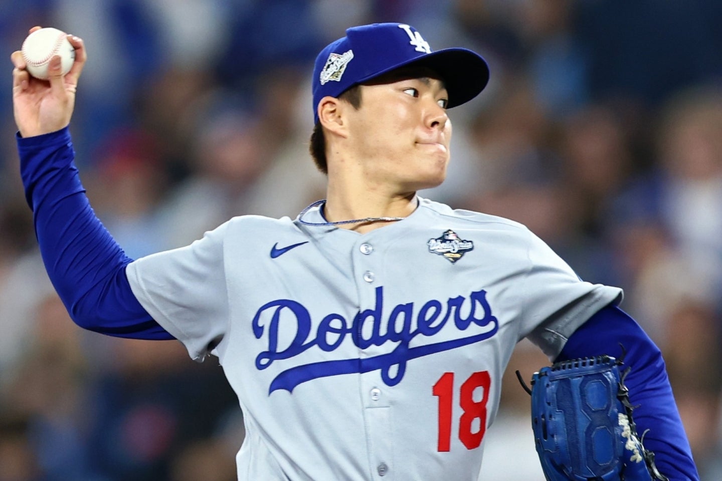 ワールドシリーズ第2戦に先発した山本が完投勝利。(C)Getty Images