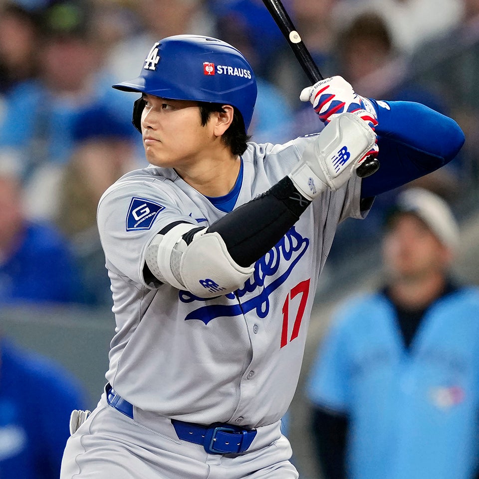 WS第2戦・第4打席でヒットを放った大谷。(C)Getty Images