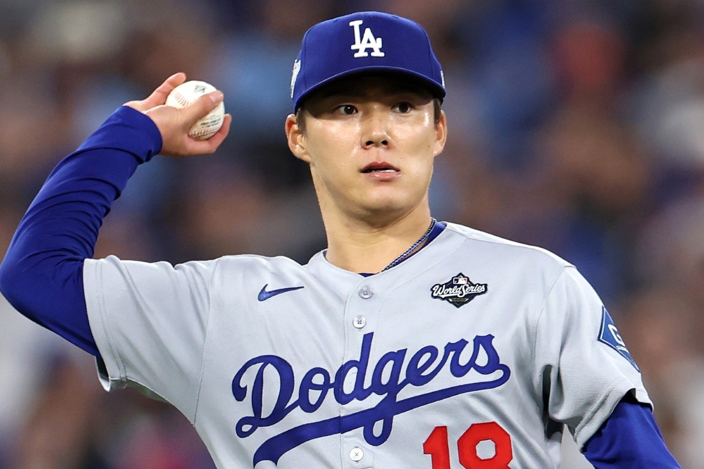 ブルージェイズとのワールドシリーズ第２戦で、完投勝利した山本由伸。(C)Getty Images