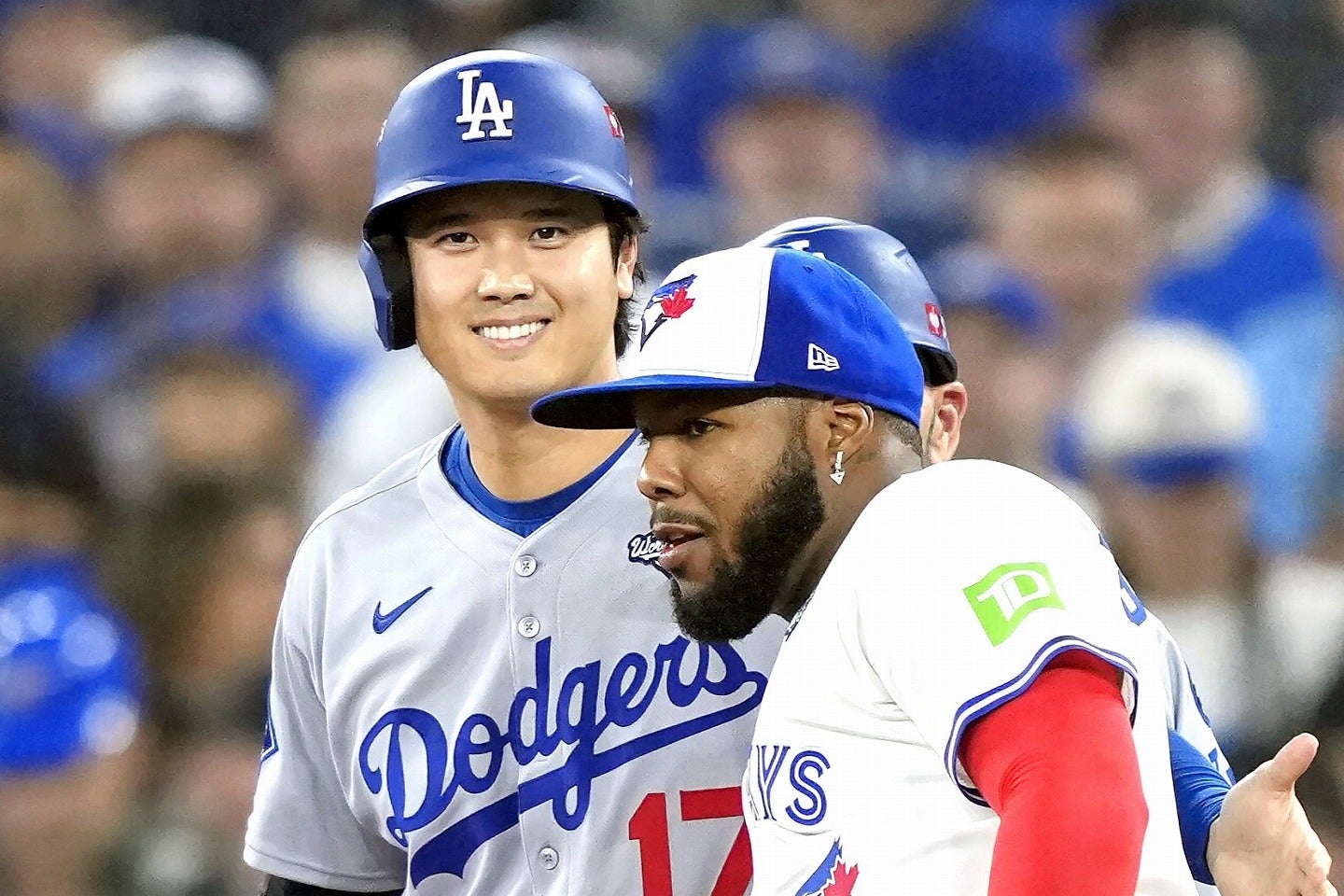 大谷(左)との会話の内容を明かしたゲレーロJr.(右)。(C)Getty Images