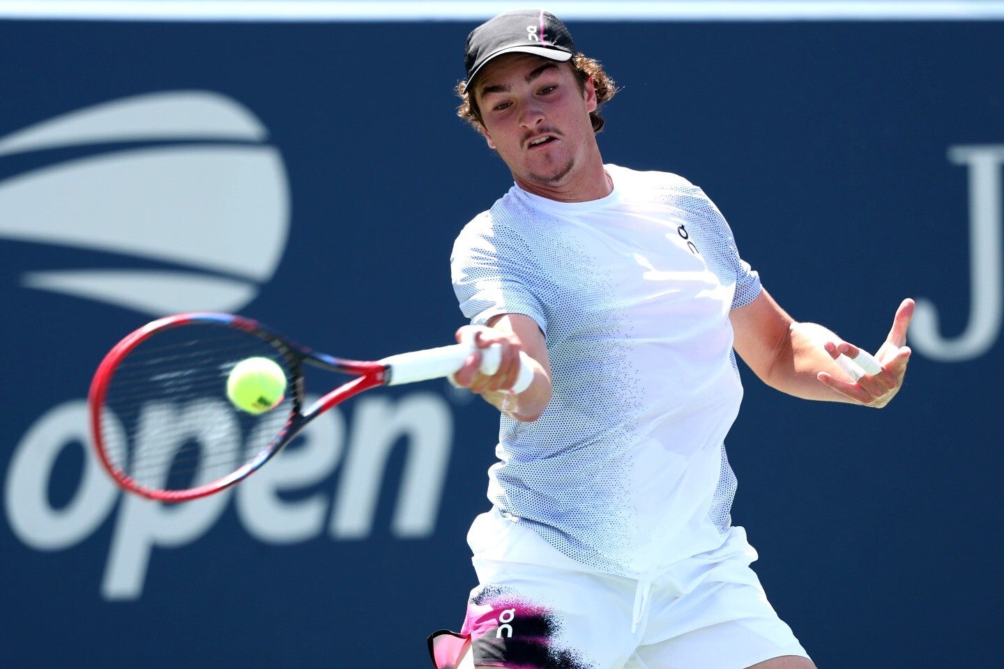 「スイス室内バーゼル」でATP500初優勝を果たしたフォンセカ。セレナやロディックらを指導したメイシー氏も、その潜在能力を高く評価している(※写真は今年の全米オープン)。(C)Getty Images