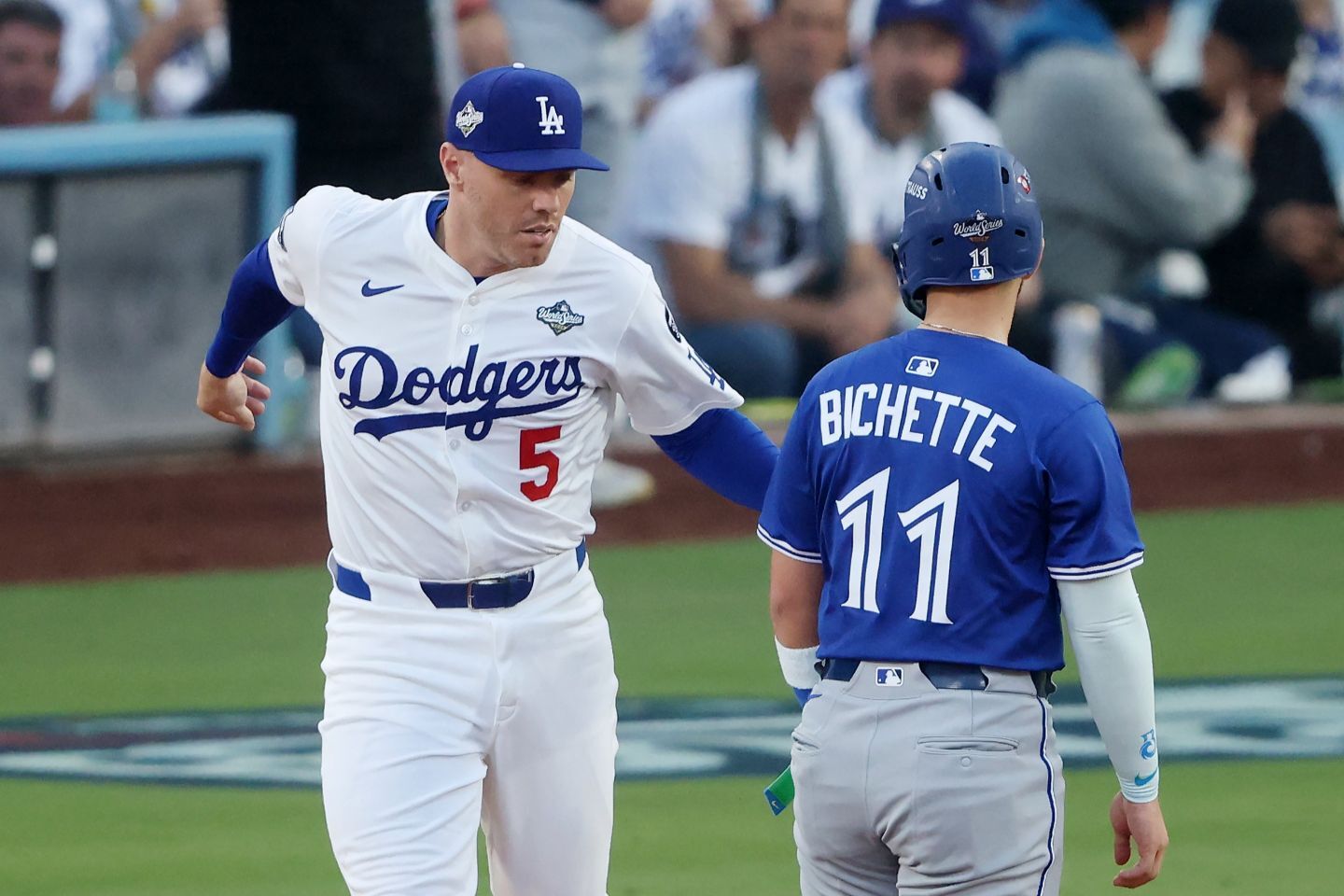 2回にブルージェイズにとっては不運な珍プレーが生まれた。(C) Getty Images