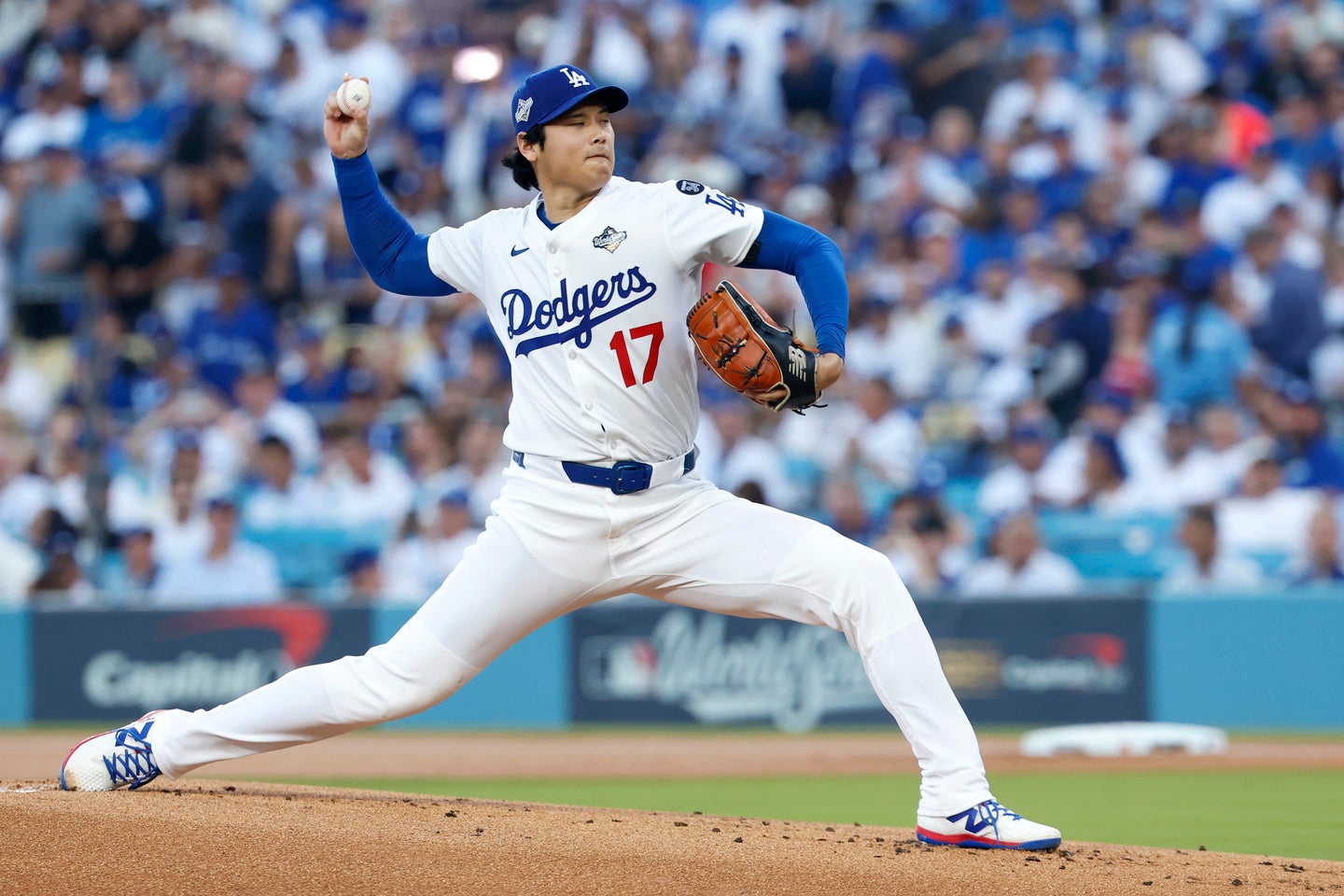 WS第４戦の先発マウンドに立った大谷。(C) Getty Images