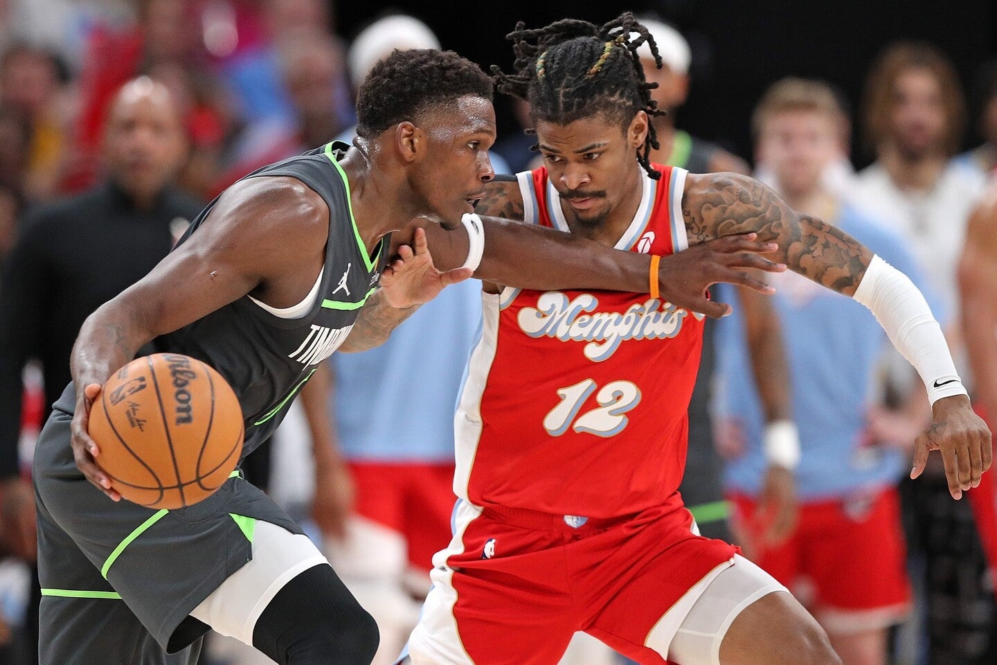 モラント(右)とエドワーズ(左)は、今後のキャリアでチームを優勝に導けるか。(C)Getty Images