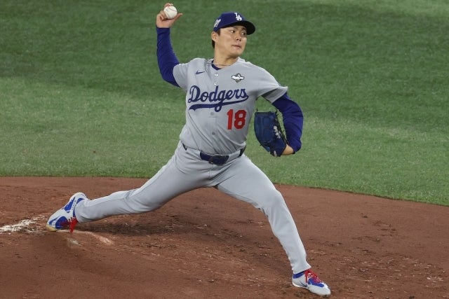 WS第６戦に先発。６回１失点の好投だった山本。(C)Getty Images