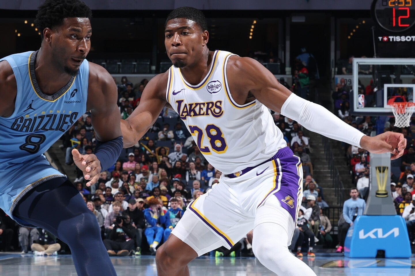 八村は数少ないシュートチャンスをしっかりモノにし、要所で得点を重ねた。(C)Getty Images